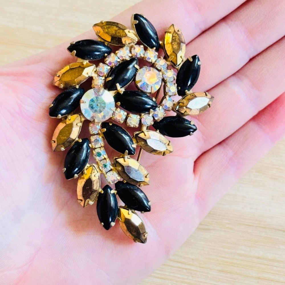 Vtg D&E Juliana Swirl Pin Brooch Jet Black Aurora Borealis Rhinestone Navettes